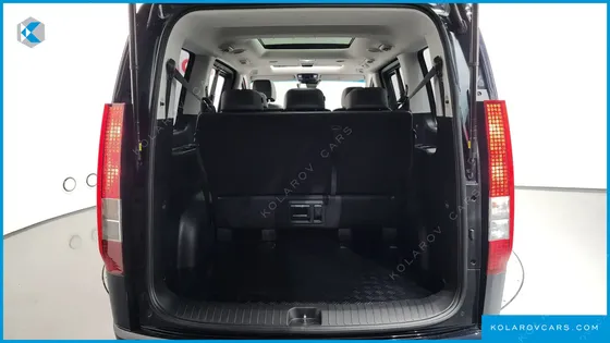 HYUNDAI STARIA 4WD TOURER 9-SEATER
