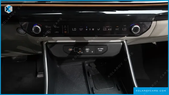 KIA CARNIVAL HEV 9SEATER SIGNATURE