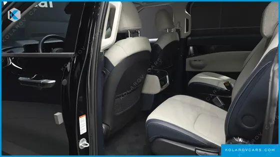 KIA CARNIVAL HEV 9SEATER SIGNATURE