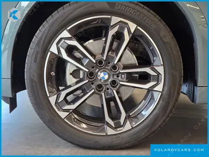 BMW IX2 EDRIVE 20 M SPORT