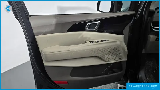 KIA CARNIVAL HEV 7SEATER SIGNATURE