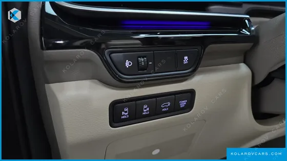 KIA CARNIVAL HEV 7SEATER SIGNATURE