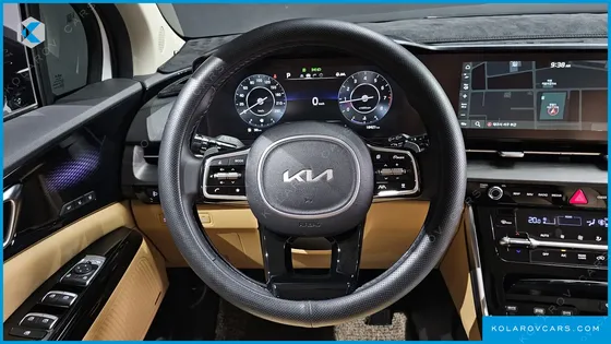 KIA CARNIVAL GASOLINE 7-SEATER SIGNATURE