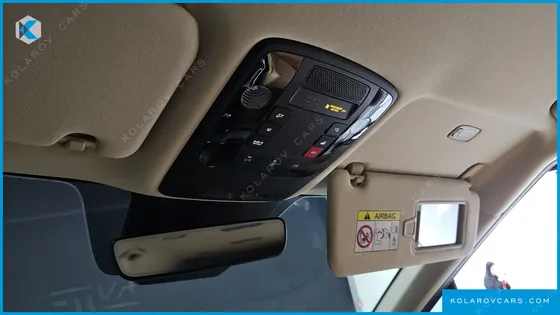 KIA CARNIVAL GASOLINE 7-SEATER SIGNATURE