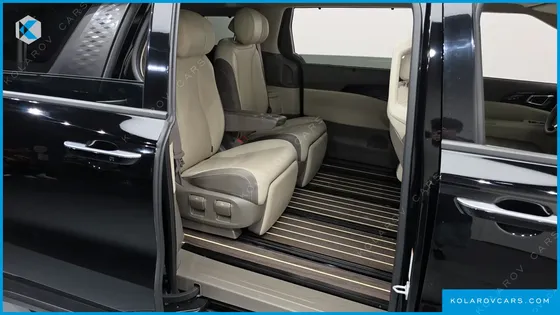 KIA CARNIVAL DIESEL 7-SEATER GRAVITY