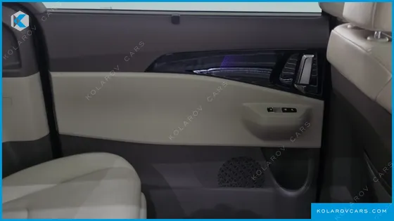 KIA CARNIVAL DIESEL 7-SEATER GRAVITY