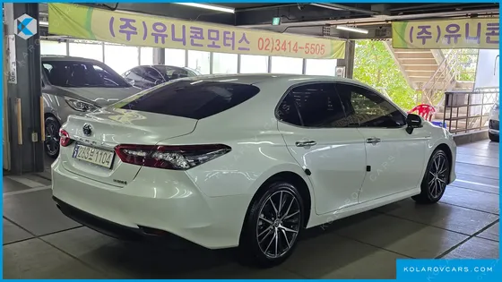 TOYOTA CAMRY 2.5 XLE HYBRID