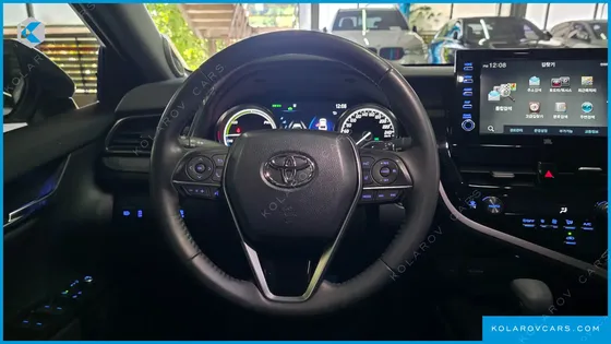 TOYOTA CAMRY 2.5 XLE HYBRID