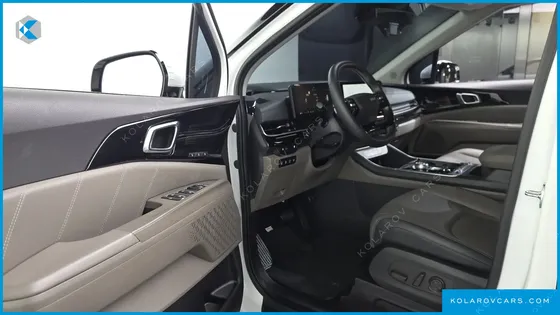 KIA CARNIVAL DIESEL 9-SEATER SIGNATURE