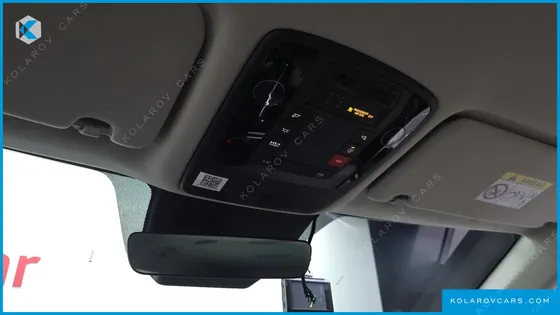 KIA CARNIVAL DIESEL 9-SEATER SIGNATURE