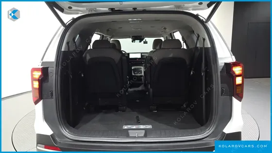 KIA CARNIVAL DIESEL 9-SEATER SIGNATURE