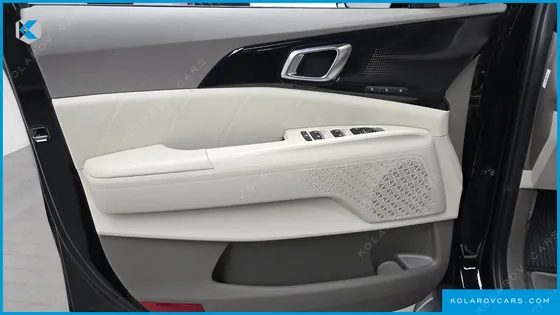KIA CARNIVAL HEV 7SEATER SIGNATURE