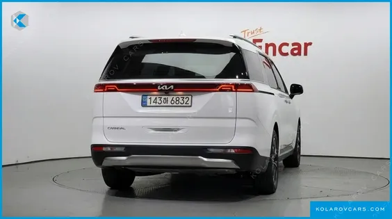 KIA CARNIVAL GASOLINE 7-SEATER SIGNATURE