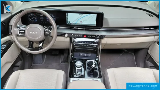 KIA CARNIVAL GASOLINE 7-SEATER SIGNATURE