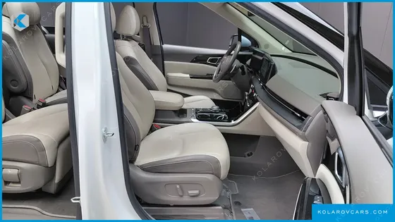 KIA CARNIVAL GASOLINE 7-SEATER SIGNATURE