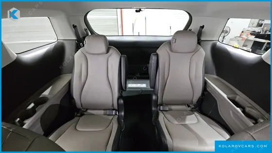 KIA CARNIVAL DIESEL 9-SEATER PRESTIGE