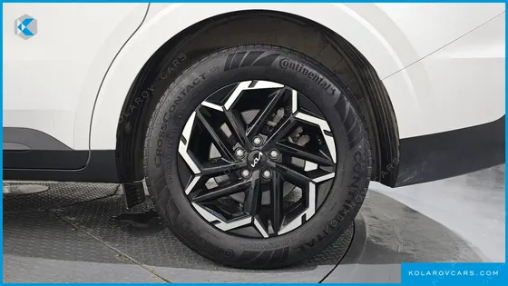 KIA CARNIVAL DIESEL 9-SEATER PRESTIGE