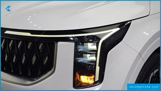 KIA CARNIVAL DIESEL 9-SEATER PRESTIGE