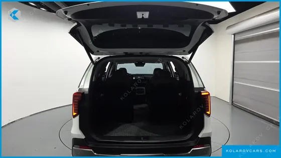 KIA CARNIVAL DIESEL 9-SEATER NOBLESSE