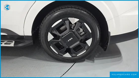 KIA CARNIVAL DIESEL 9-SEATER NOBLESSE