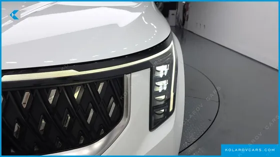 KIA CARNIVAL DIESEL 9-SEATER NOBLESSE
