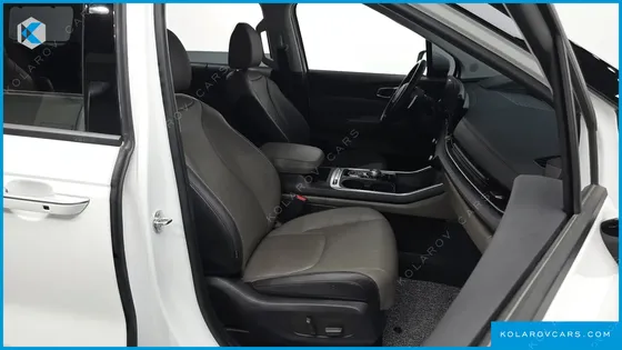 KIA CARNIVAL DIESEL 9-SEATER NOBLESSE
