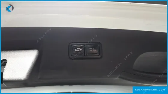 KIA CARNIVAL DIESEL 9-SEATER NOBLESSE