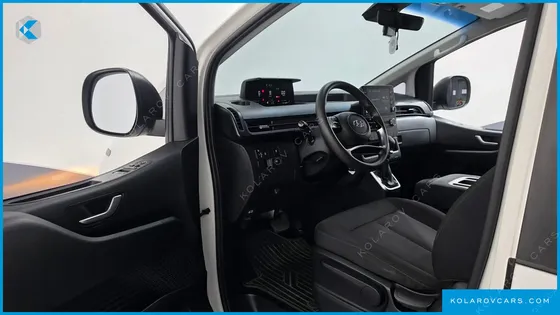 HYUNDAI STARIA CARGO 3-SEATER