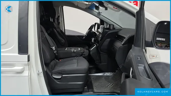 HYUNDAI STARIA CARGO 3-SEATER