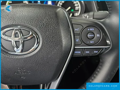 TOYOTA CAMRY 2.5 XLE HYBRID