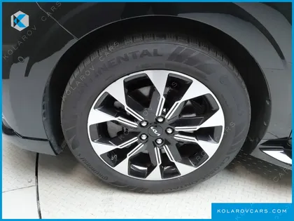 KIA CARNIVAL DIESEL 9-SEATER HI-LIMOUSINE
