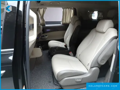 KIA CARNIVAL DIESEL 9-SEATER HI-LIMOUSINE