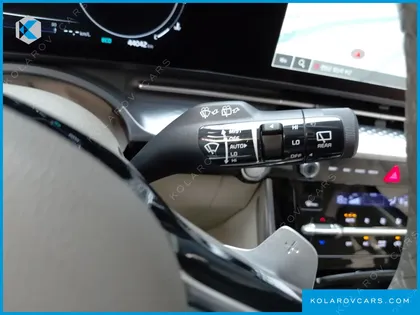 KIA CARNIVAL DIESEL 9-SEATER HI-LIMOUSINE
