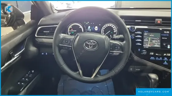 TOYOTA CAMRY 2.5 XLE HYBRID