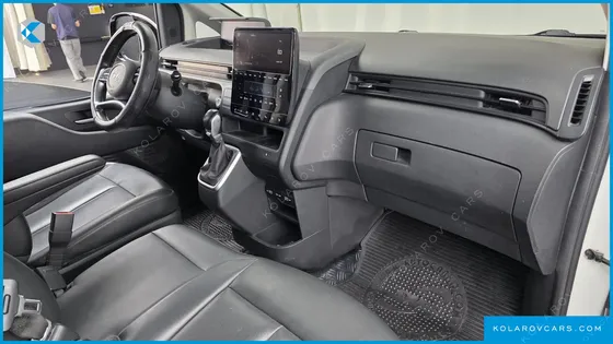 HYUNDAI STARIA L3.5 CARGO 3-SEATER