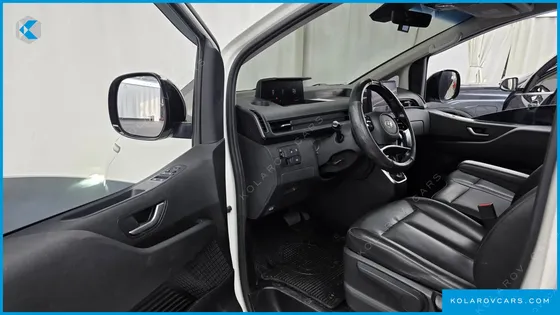 HYUNDAI STARIA L3.5 CARGO 3-SEATER