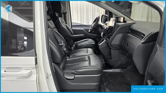HYUNDAI STARIA L3.5 CARGO 3-SEATER