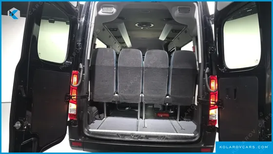HYUNDAI SOLATI 15-SEATER