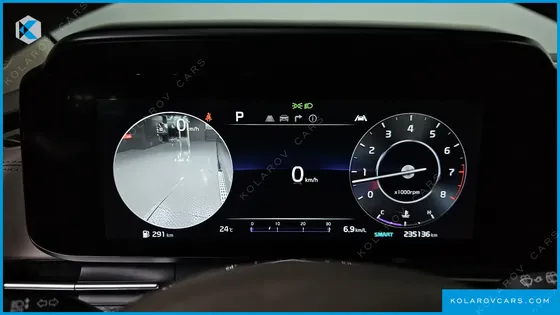 KIA CARNIVAL GASOLINE 9-SEATER HI-LIMOUSINE