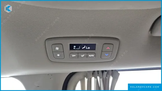KIA CARNIVAL GASOLINE 9-SEATER HI-LIMOUSINE