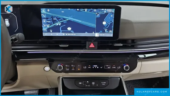 KIA CARNIVAL GASOLINE 9-SEATER HI LIMOUSINE