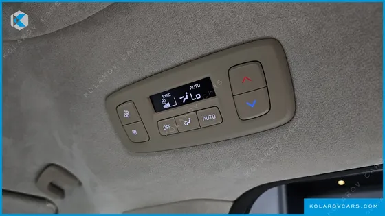 KIA CARNIVAL GASOLINE 9-SEATER HI LIMOUSINE