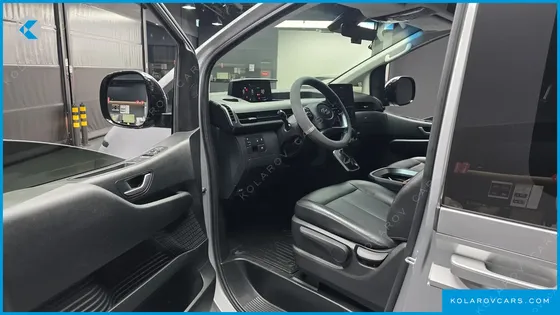 HYUNDAI STARIA L3.5 CARGO 5-SEATER