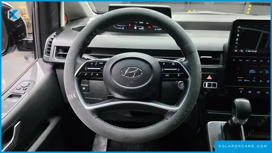 HYUNDAI STARIA L3.5 CARGO 5-SEATER