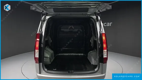 HYUNDAI STARIA L3.5 CARGO 5-SEATER