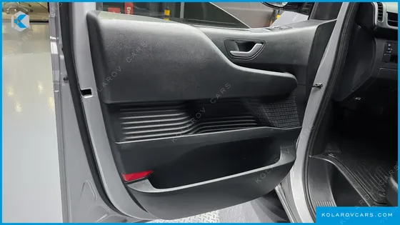 HYUNDAI STARIA L3.5 CARGO 5-SEATER