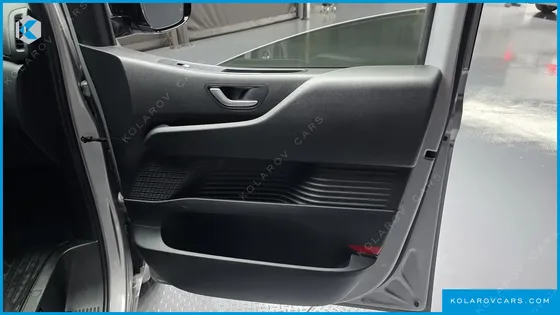 HYUNDAI STARIA L3.5 CARGO 5-SEATER