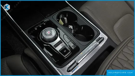 KIA CARNIVAL DIESEL 9-SEATER NOBLESSE