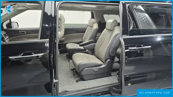 KIA CARNIVAL DIESEL 9-SEATER NOBLESSE