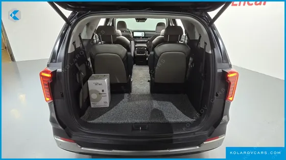 KIA CARNIVAL DIESEL 9-SEATER NOBLESSE
